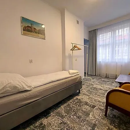 Hotel Kamienica1924 *